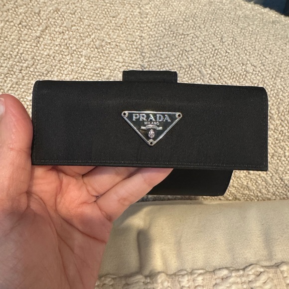 Prada Black nylon wallet great condition. Vintage 100% Authentic - Picture 2 of 11